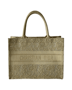 Dior Signature Book Large 2023
