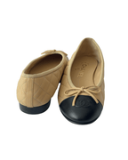 Chanel Interlocking CC Logo Leather Ballet Flats | Size EU 36 1/2