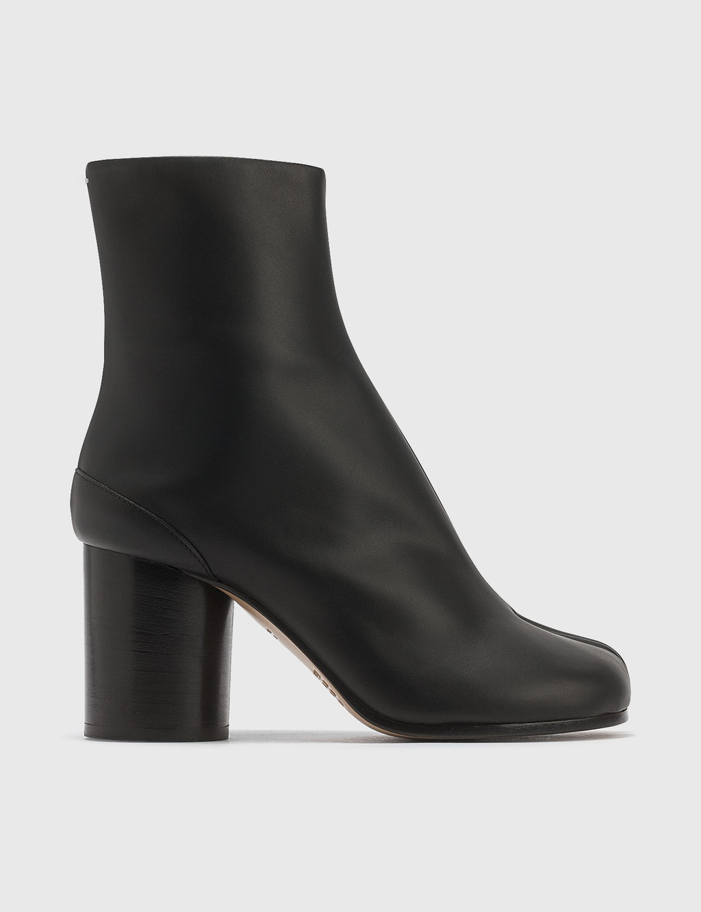 Maison Margiela Tabi Calfskin Ankle Boots – Iconic Split-Toe Design