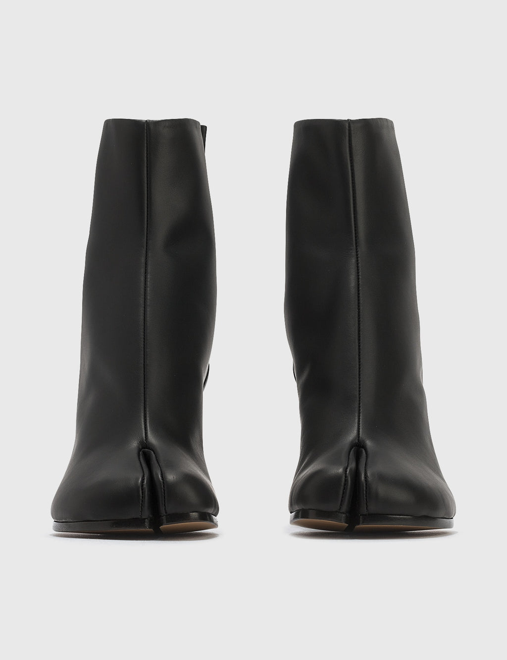Maison Margiela Tabi Calfskin Ankle Boots – Iconic Split-Toe Design