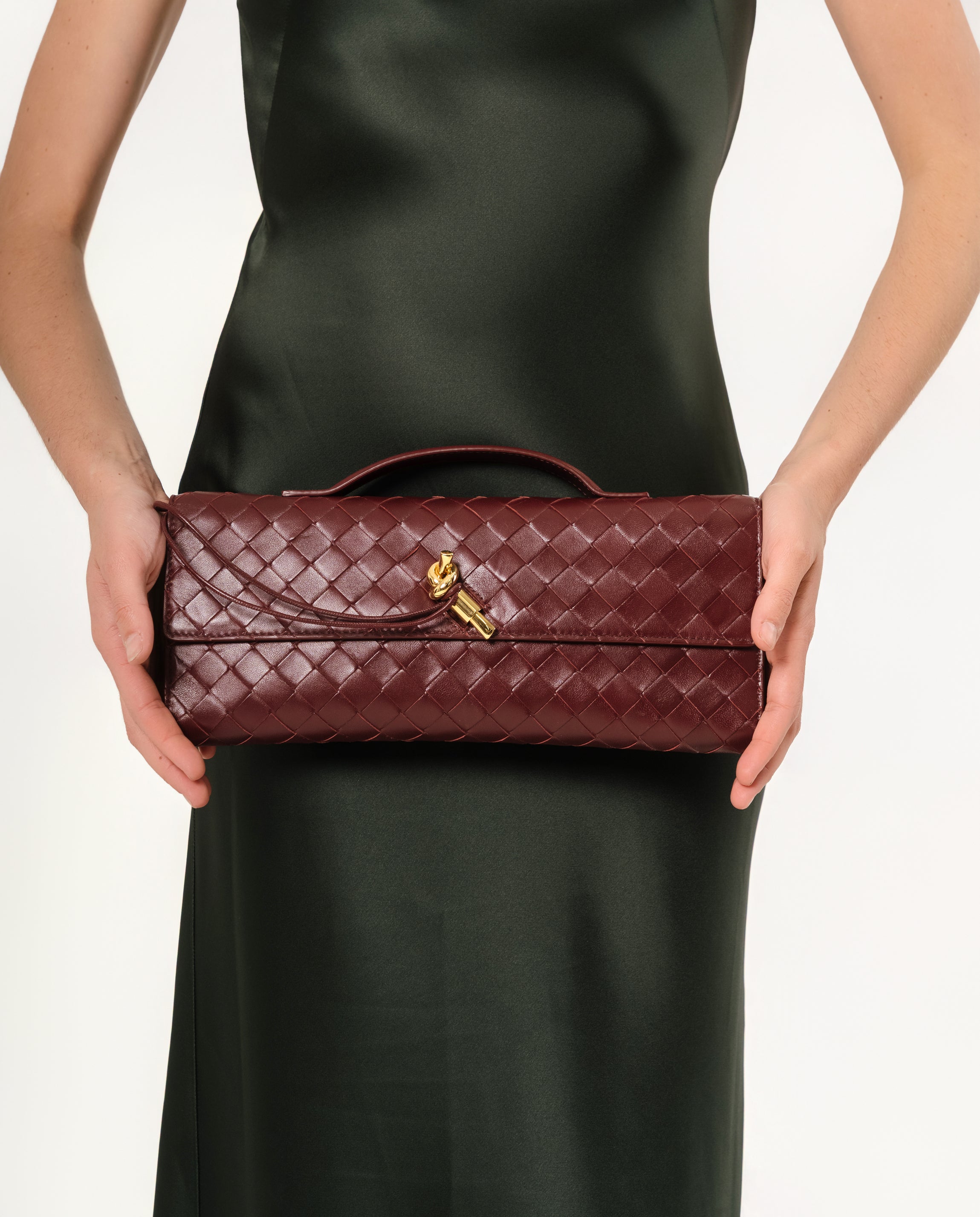 Bottega Venta Nappa Intrecciato Long Andiamo Top hnadle Clutch Barolo