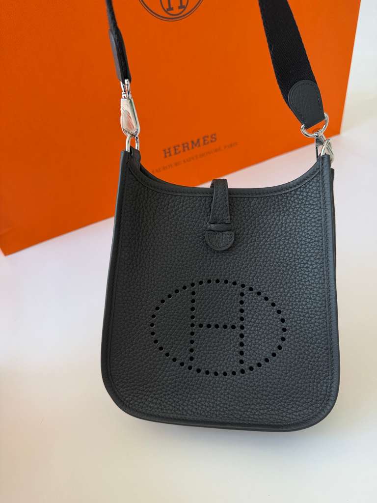 Hermès Evelyne Shoulder Bag
